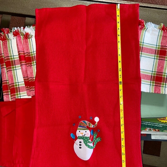 Pier 1 Christmas Placemats Napkin & Towel Set-SOLD - Picture 4 of 16